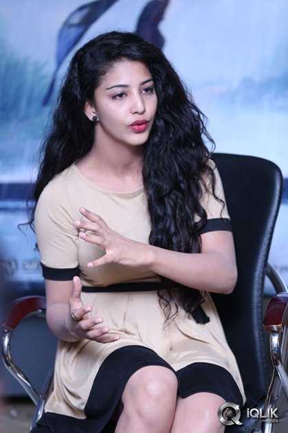 Daksha-Nagarkar-Interview-About-Hora-Hori